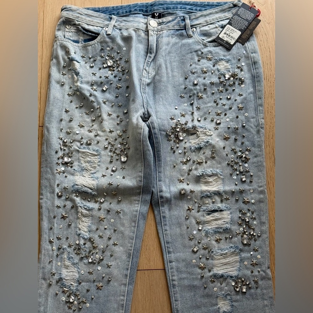 Audrey Slim Boyfriend Jeans 32 Crystal Star Hand Embellished Distressed NWT $369 - Picture 4 of 6